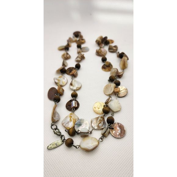 Unique NY Shell & Stone Layered Necklace 18" - Picture 3 of 8